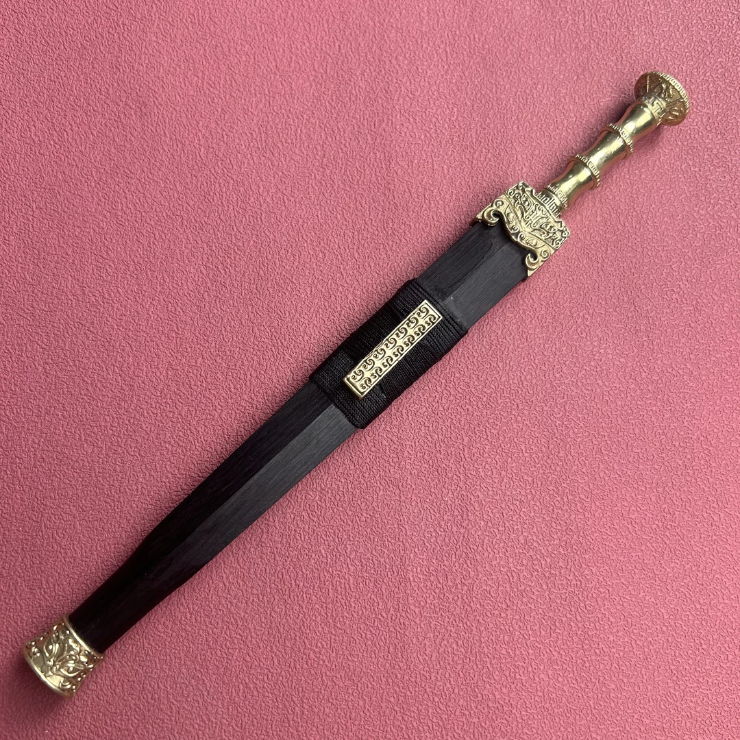 龙泉纯铜装新款越王剑茶针摆件