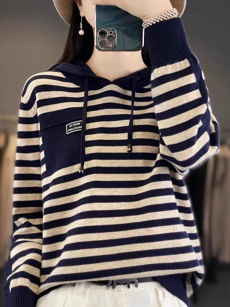 2024秋季女士口袋条纹针织帽衫长袖针织衫显瘦休闲连帽卫衣