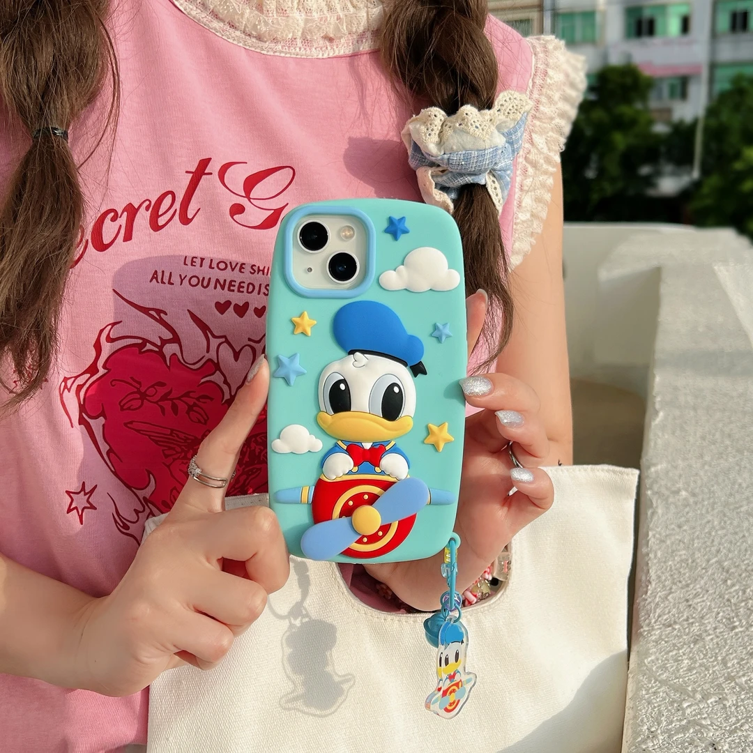(苹果)唐老鸭旋转飞机螺旋桨卡通适用iPhone15创意立体硅胶手机壳