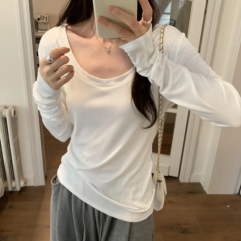 孕妇装上衣U领长袖t恤女白色秋季新款宽松纯欲内搭孕期舒适打底衫