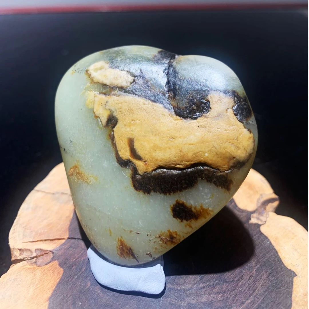 新疆和田玉原石天狗望月摆件 玉质细腻  无修型