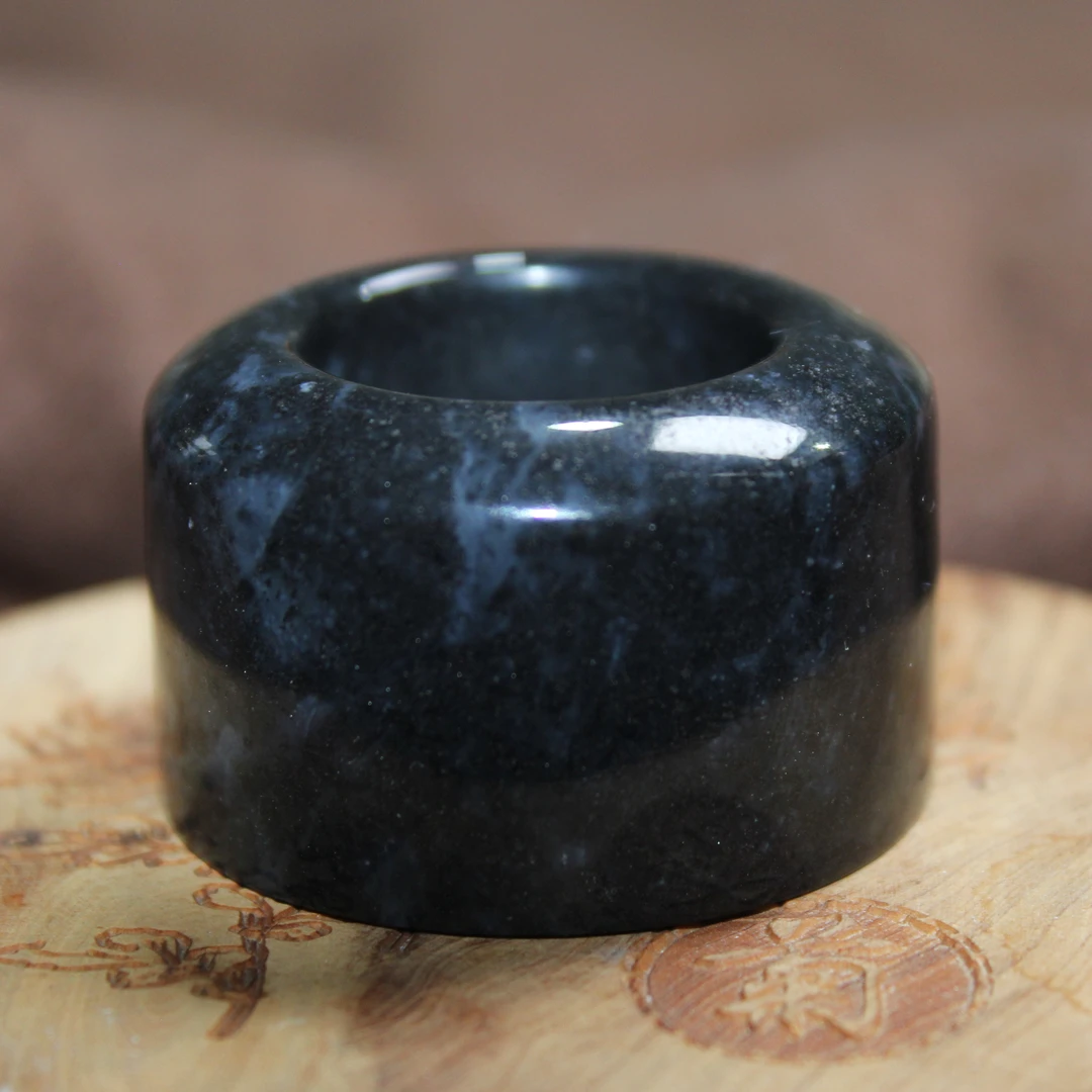 新疆和田玉墨玉扳指  大气沉稳 48.5克 可盘玩可佩戴