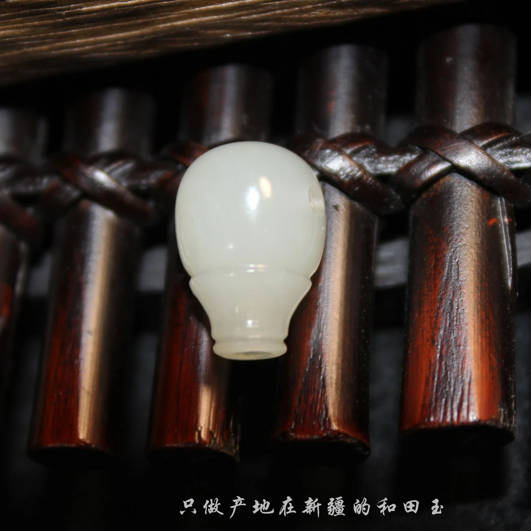 新疆和田玉三通挂件配饰  文玩玉石小配件  2.1克