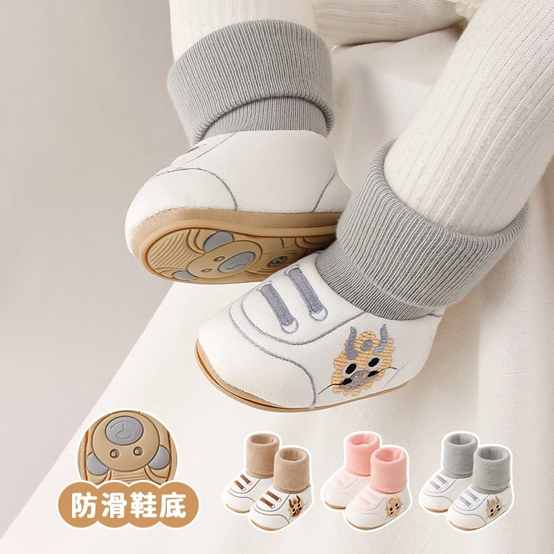 婴儿鞋袜秋冬加厚中筒防滑牛津底防滑室内步前鞋袜小龙室内鞋袜