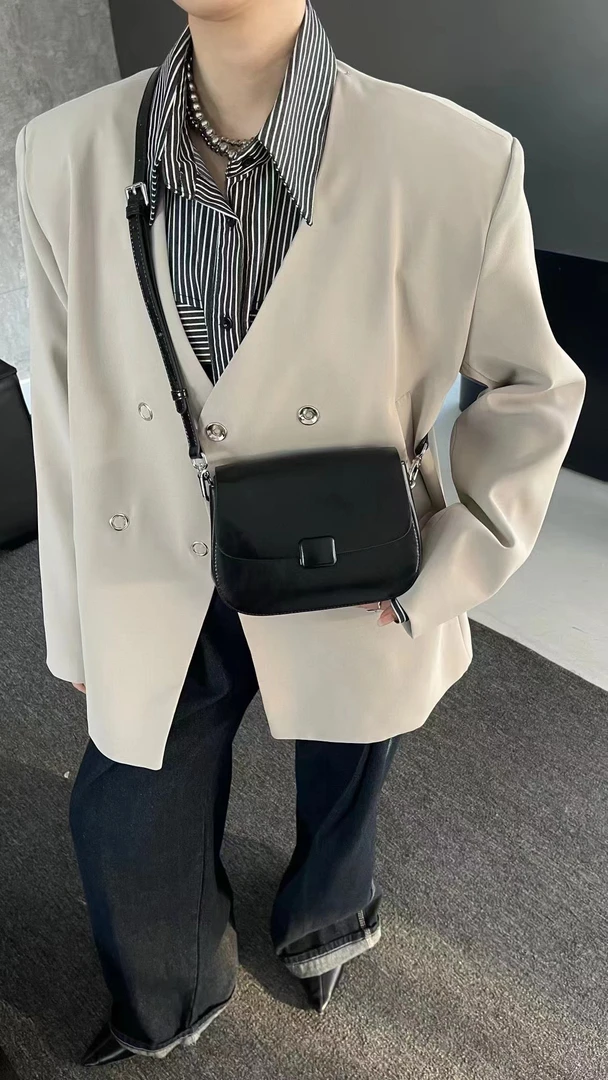 【安然优选】秋冬新款韩系简约牛皮隔层精致单肩斜挎猪猪包百搭小众