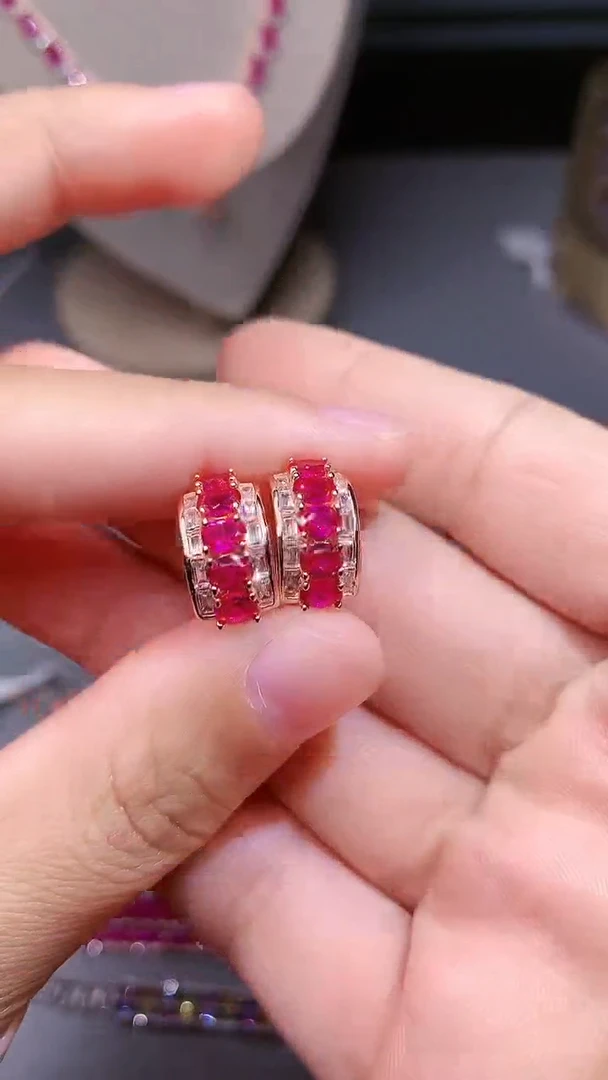 【闪购商品】红宝石耳饰银S925镶嵌.