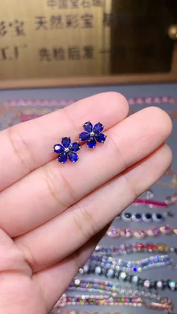 【闪购商品】蓝宝石耳饰银S925镶嵌.