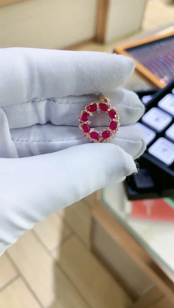 【闪购商品】红宝石颈饰银S925镶嵌.