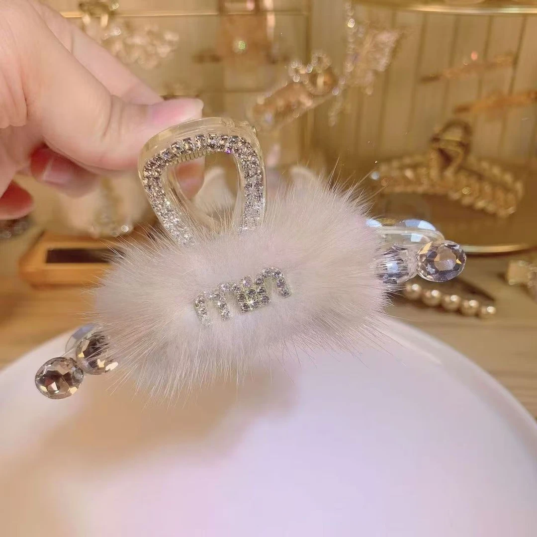 精致甜美超仙森系ins闪钻毛绒绒发夹抓夹后脑勺盘发鲨鱼夹发饰品
