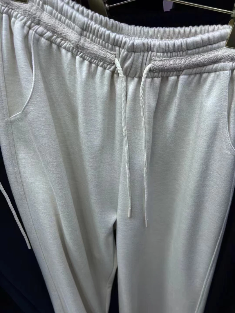 谢欧奈新款 腰部有个小拼接 舒服百搭洋气卫裤