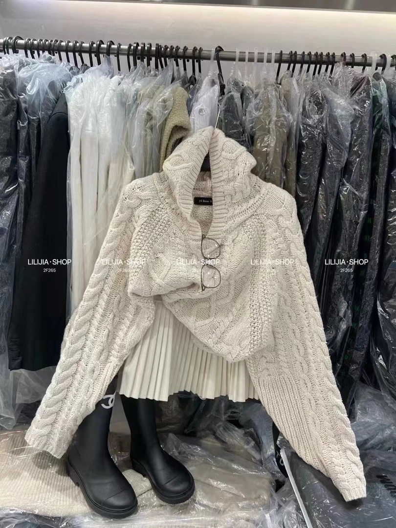 谢欧奈新款 白色麻花连帽毛衣9086