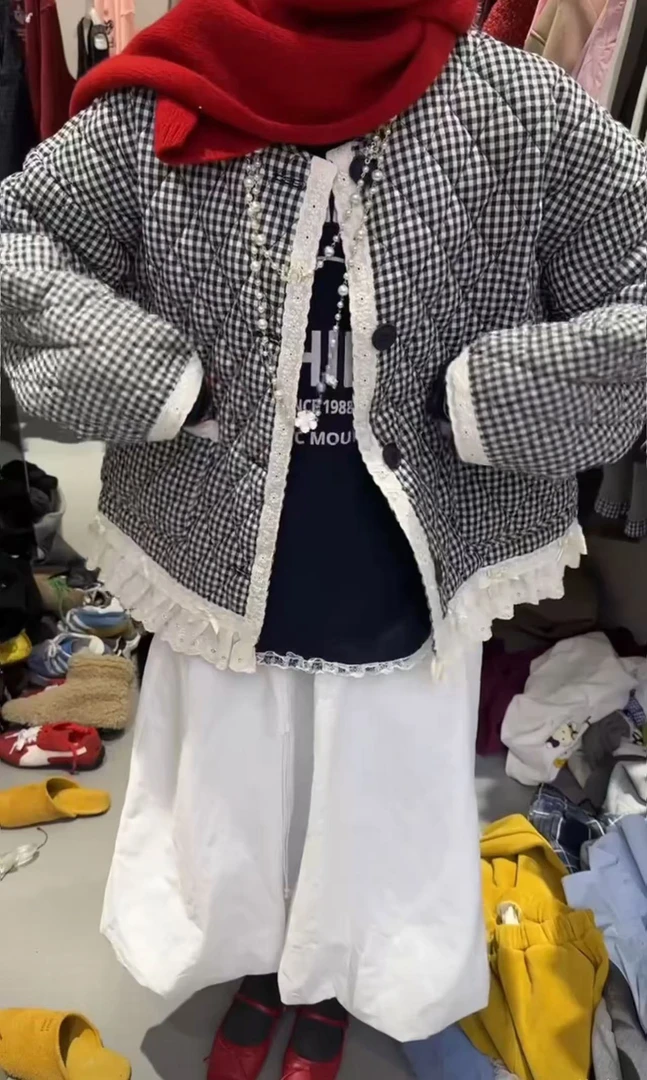 大麦新款 蕾丝格子的棉服外套 很好看哦