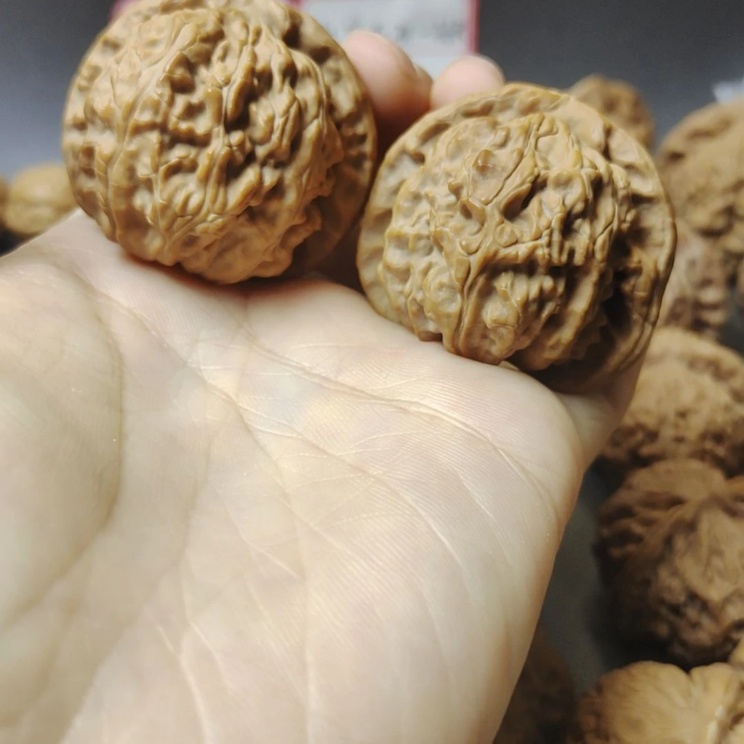 【闪购商品】文玩核桃把件“****”白狮子