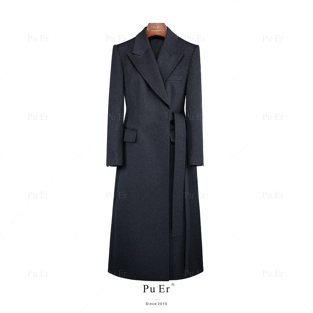 意大利羊绒翘肩大衣