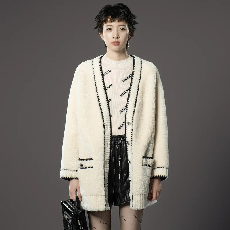 UTI毛呢外套UJ433522170