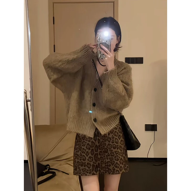 慵懒风复古长袖针织开衫碎花短款半裙秋冬宽松百搭小众温柔套装女