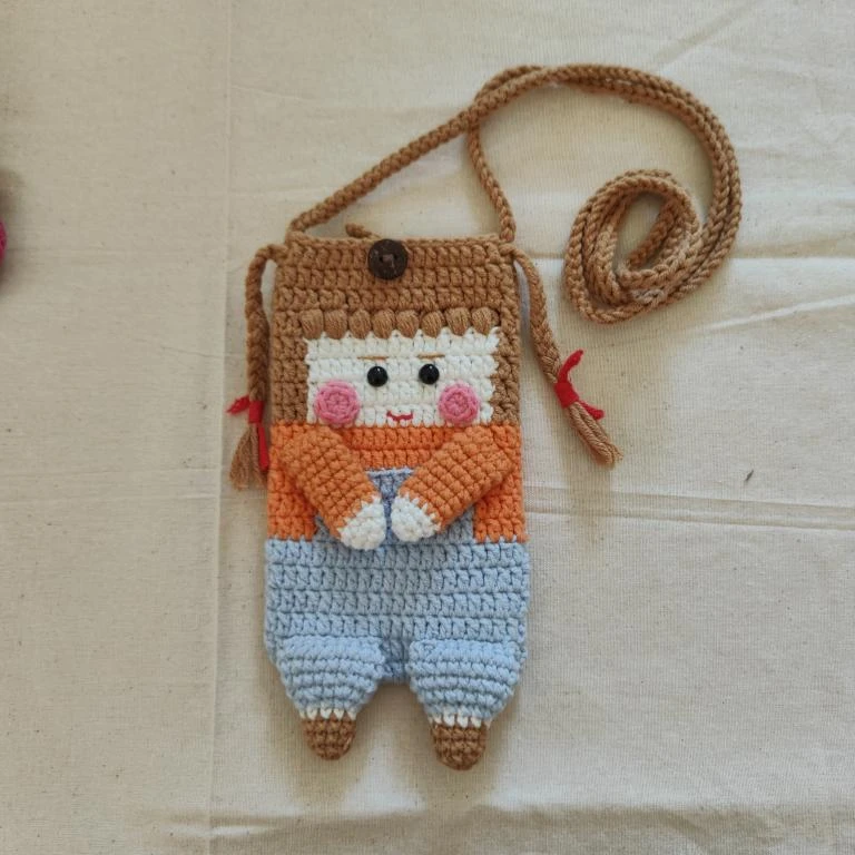 扎辫子小女孩儿手机包创意手机保护套