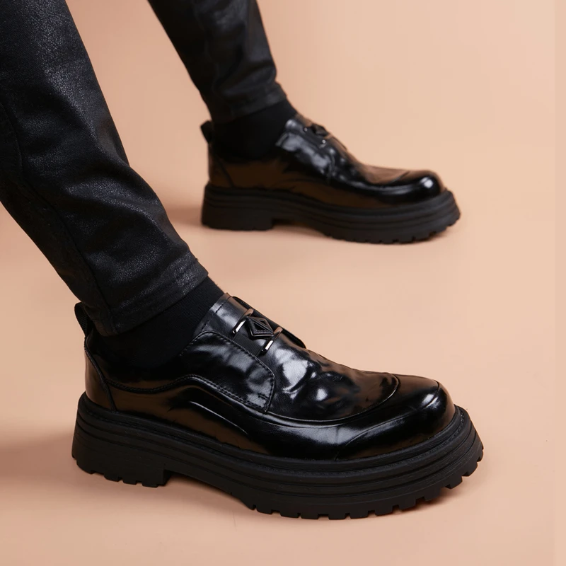 新款高档套脚男士商务皮鞋时尚百搭圆头厚底英伦风一脚蹬休闲皮鞋