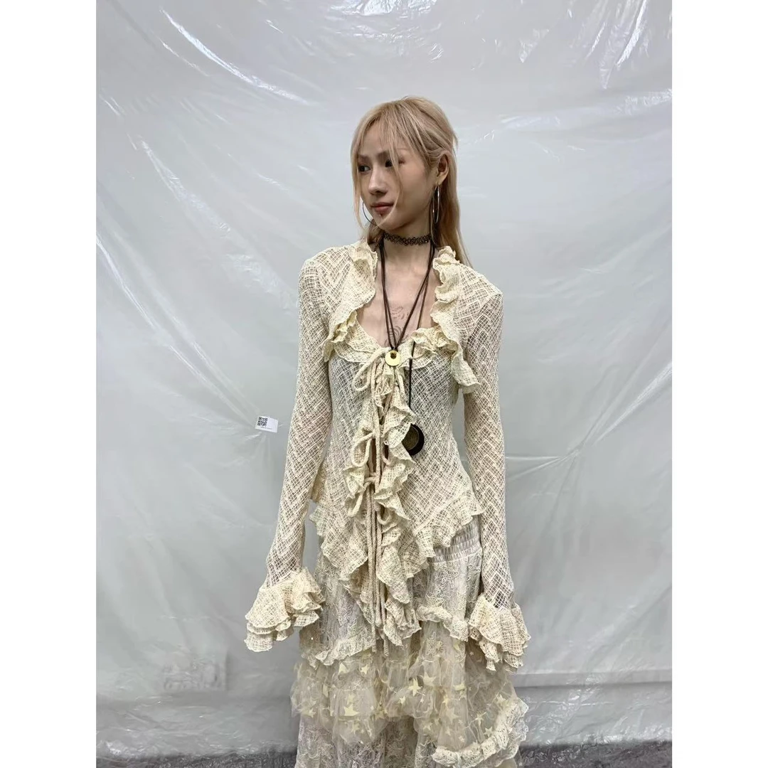 【jeong ill现现】复古宫廷风纯欲蕾丝荷叶边设计喇叭袖衬衫