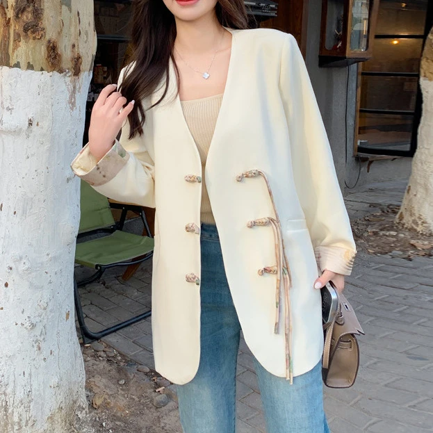 新中式西装新款2024年西服西装外套女装设计感盘扣国风小个子新款