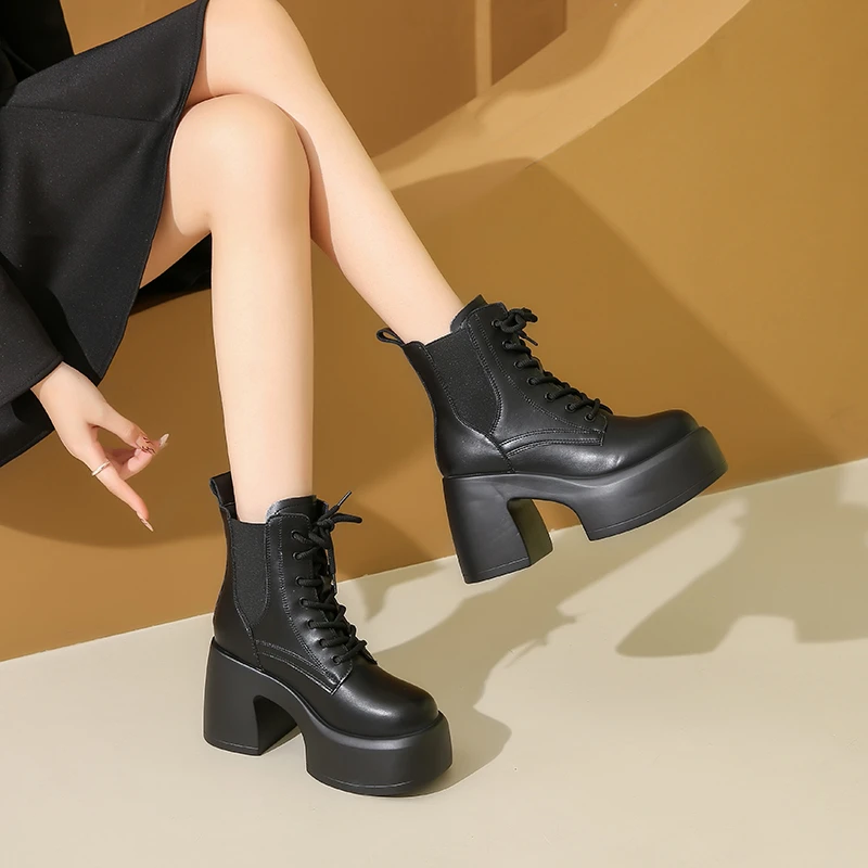 小个子厚底马丁靴女秋冬2025真皮白色新款小短靴加绒增高英伦靴子