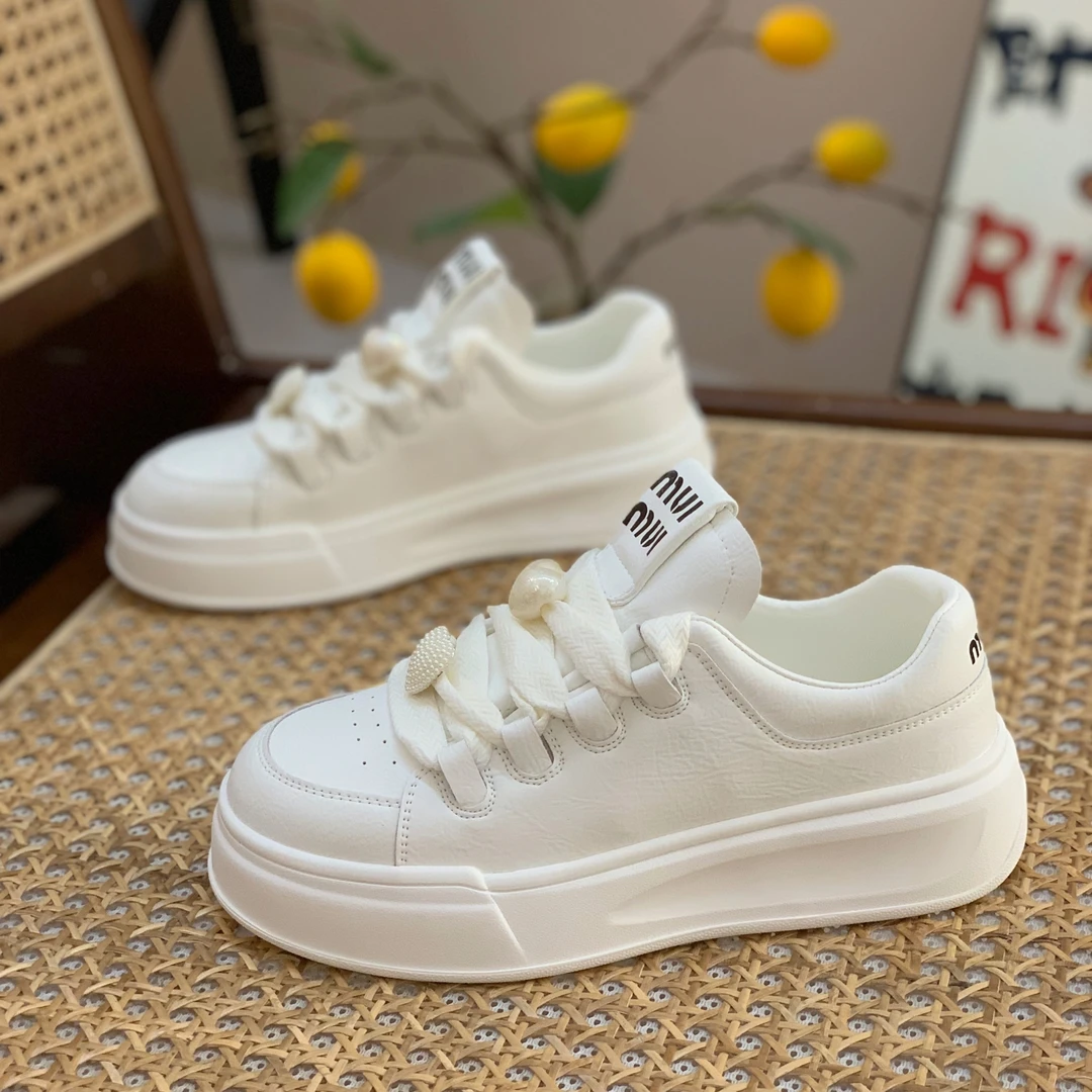 真皮小白鞋女2025秋季新款厚底增高百搭小众板鞋ins潮运动休闲鞋