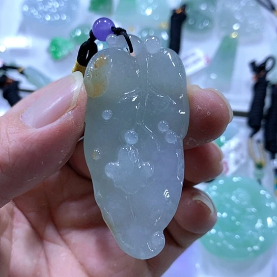 翡翠颈饰未镶嵌天然翡翠A货吊坠