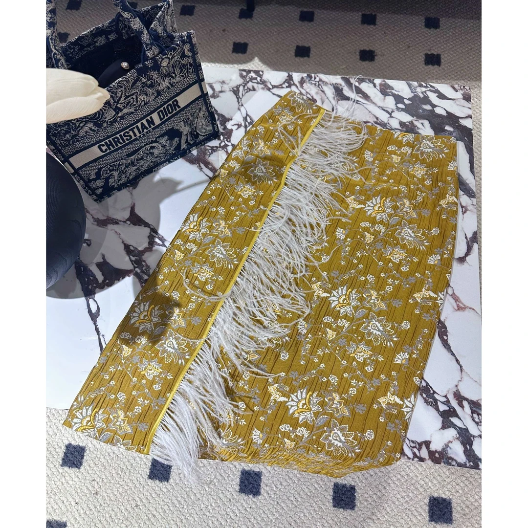 深圳南油(驼鸟毛半裙)进口面料金色提花高雅深圳南油新中式国风