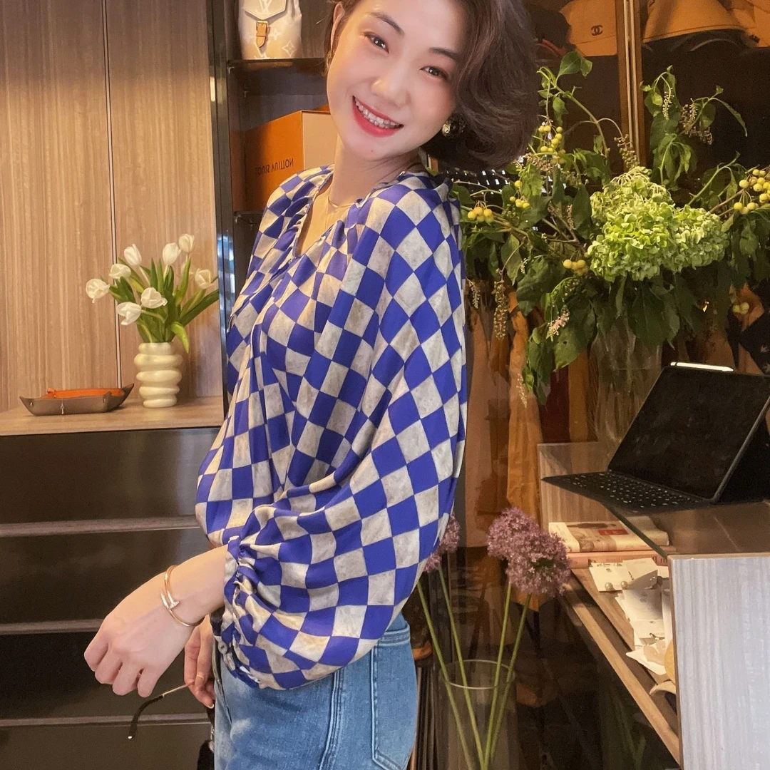 高贵上档次女装宽松高贵典雅棋盘格上衣格子复古长袖休闲设计感