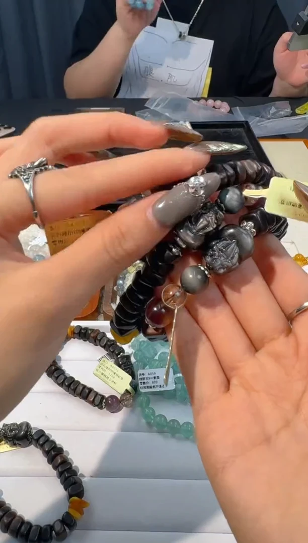 【闪购商品】水晶手串未镶嵌沉xiang银耀貔貅款