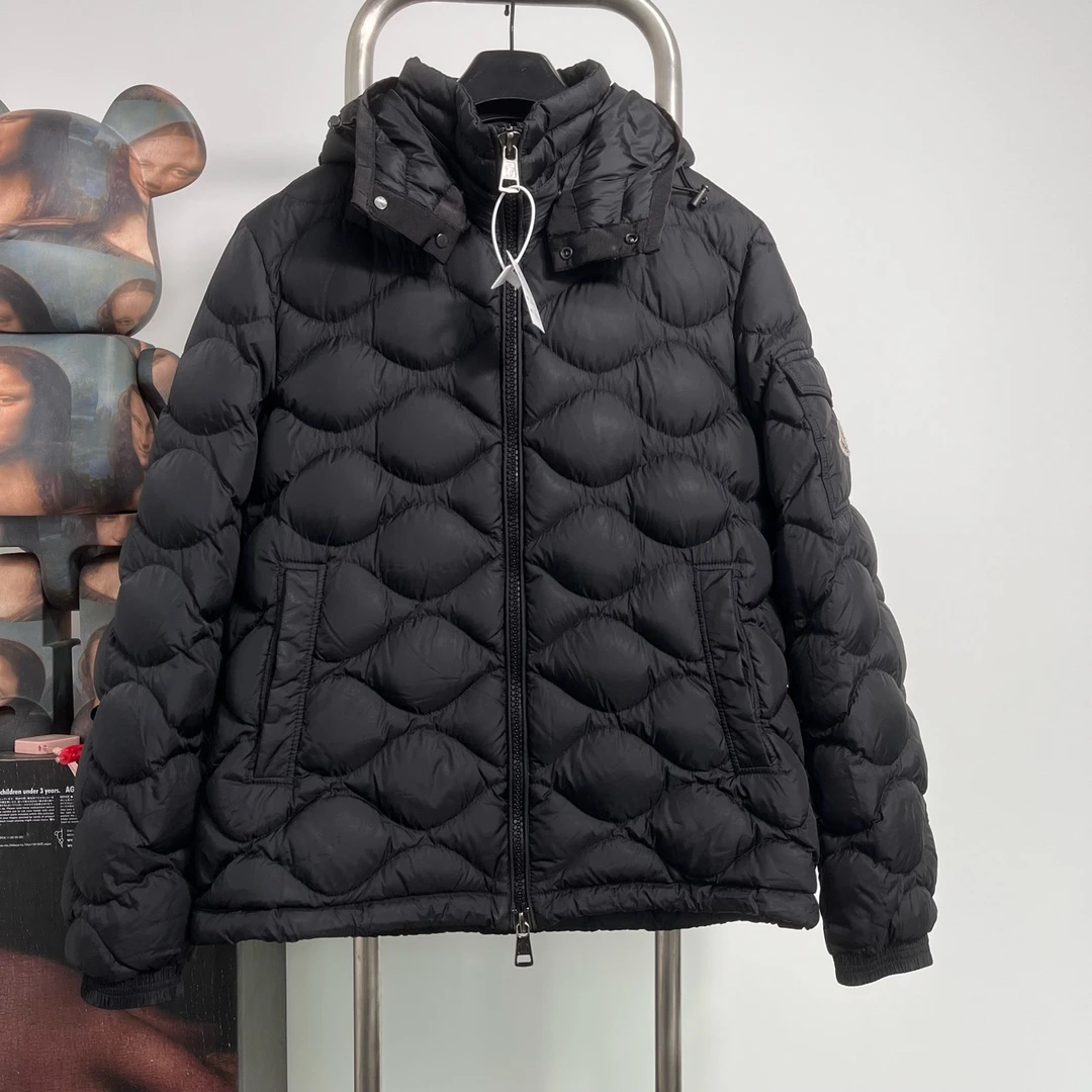 Moncler 蒙口羽绒服/3码/98新 衣长62 胸围51