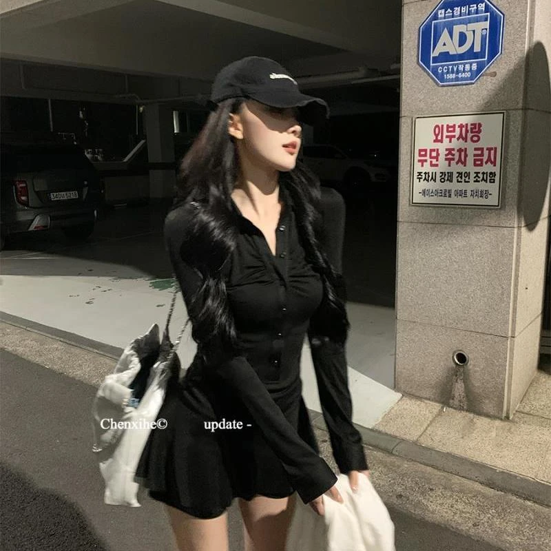 小黑裙显瘦长袖秋季内搭裙收腰褶皱短款美式运动风polo领辣妹伞裙