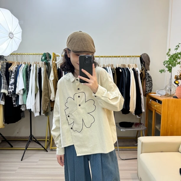 自制宽松显瘦百搭秋款长袖小花刺绣衬衫