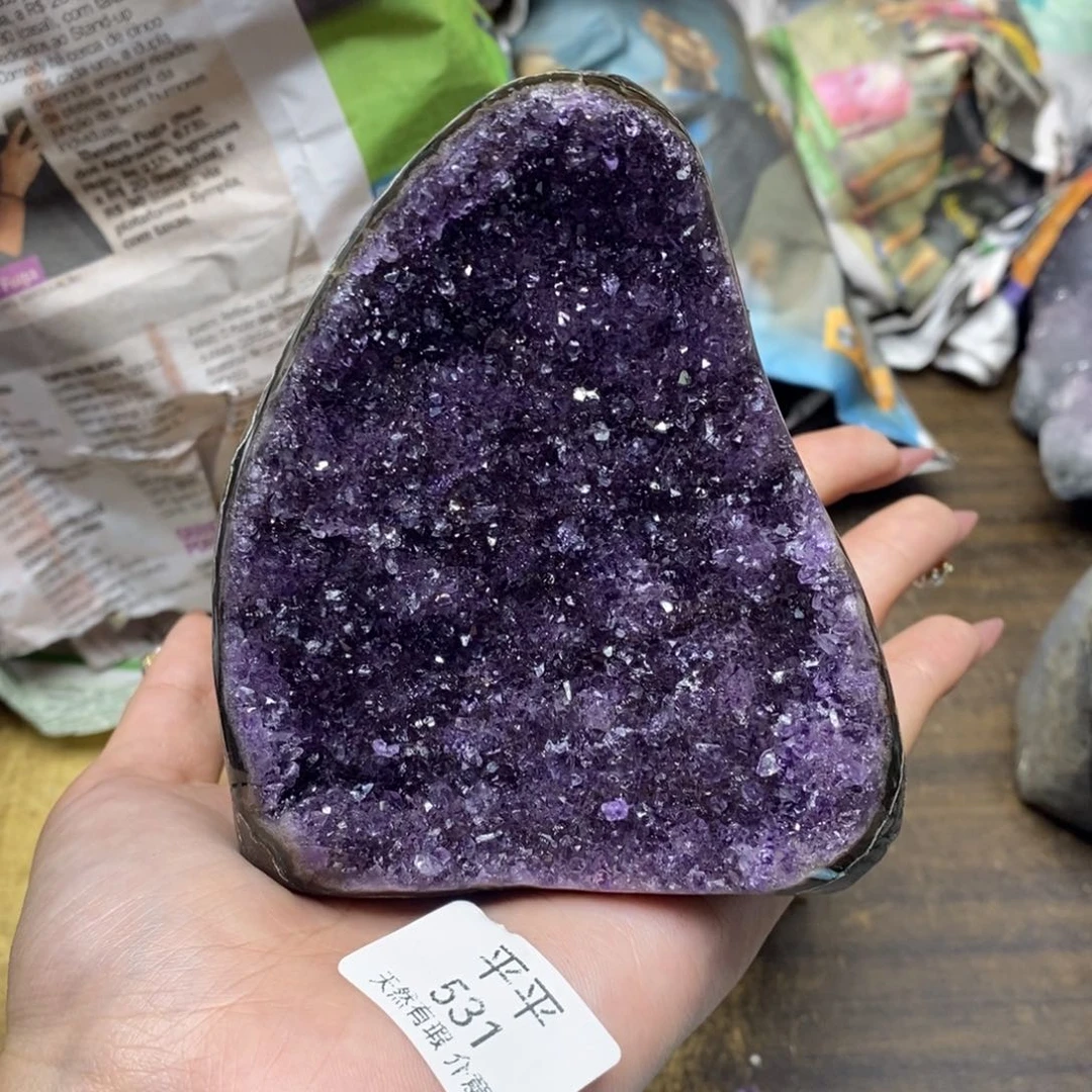 水晶乌拉圭未镶嵌