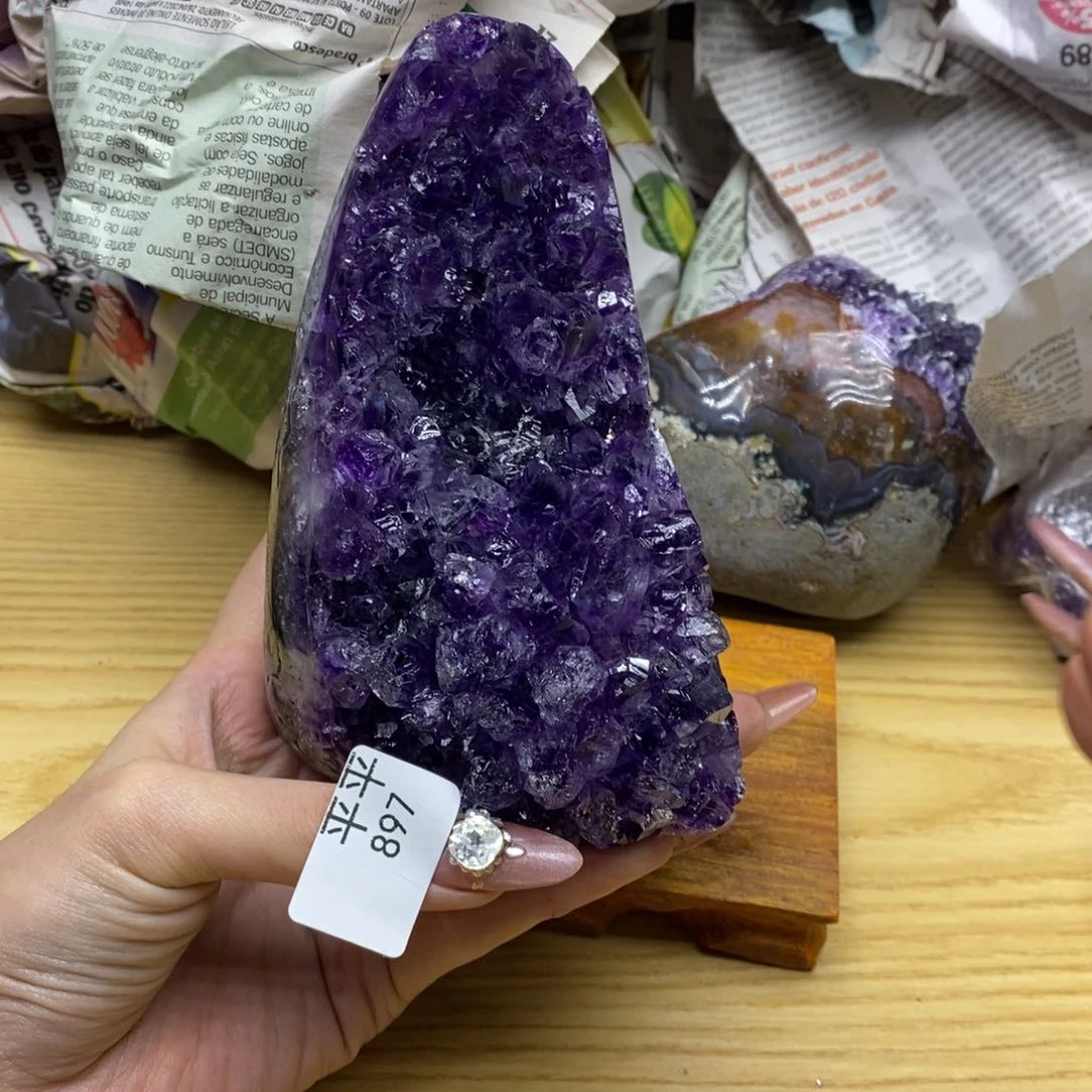 水晶乌拉圭未镶嵌