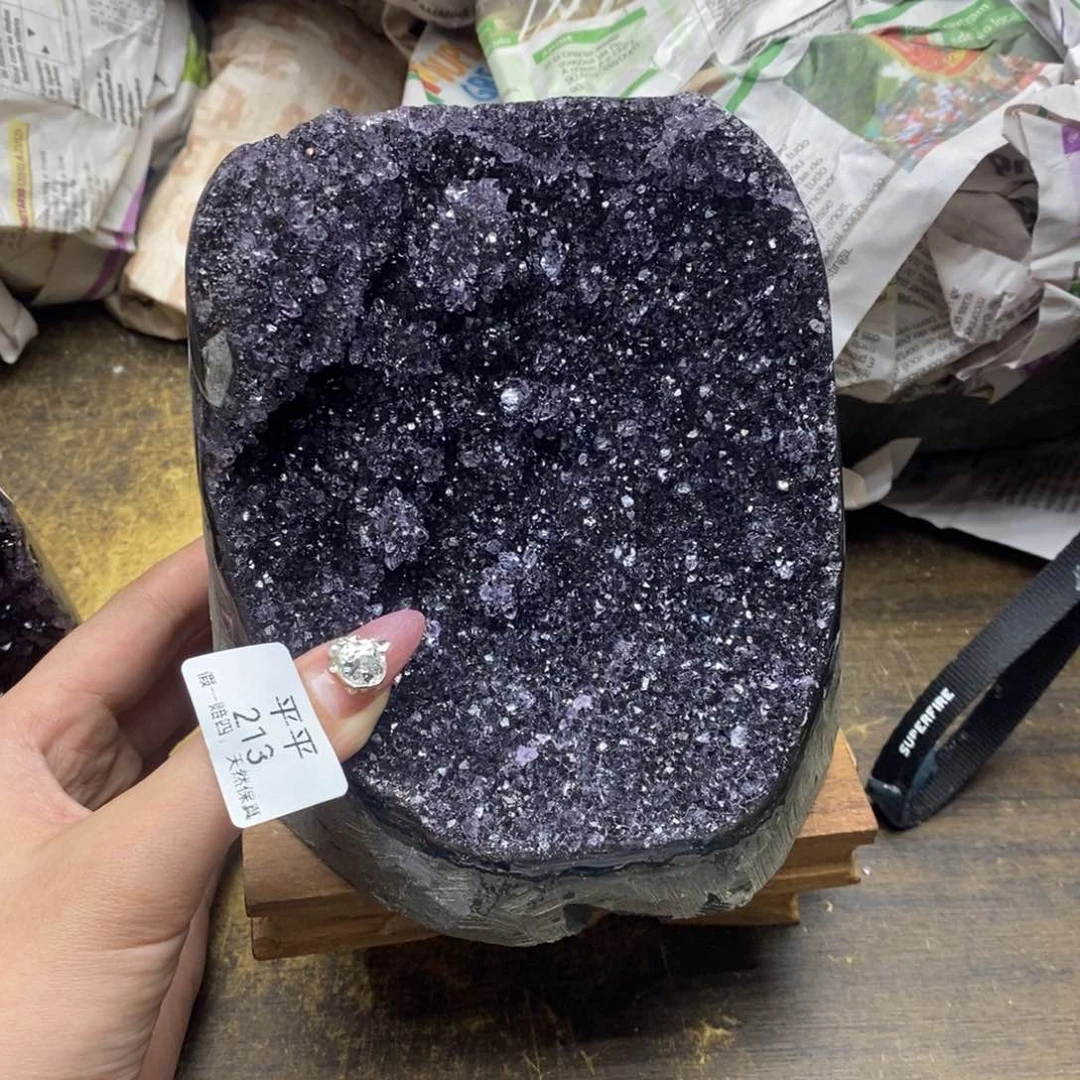 水晶乌拉圭未镶嵌