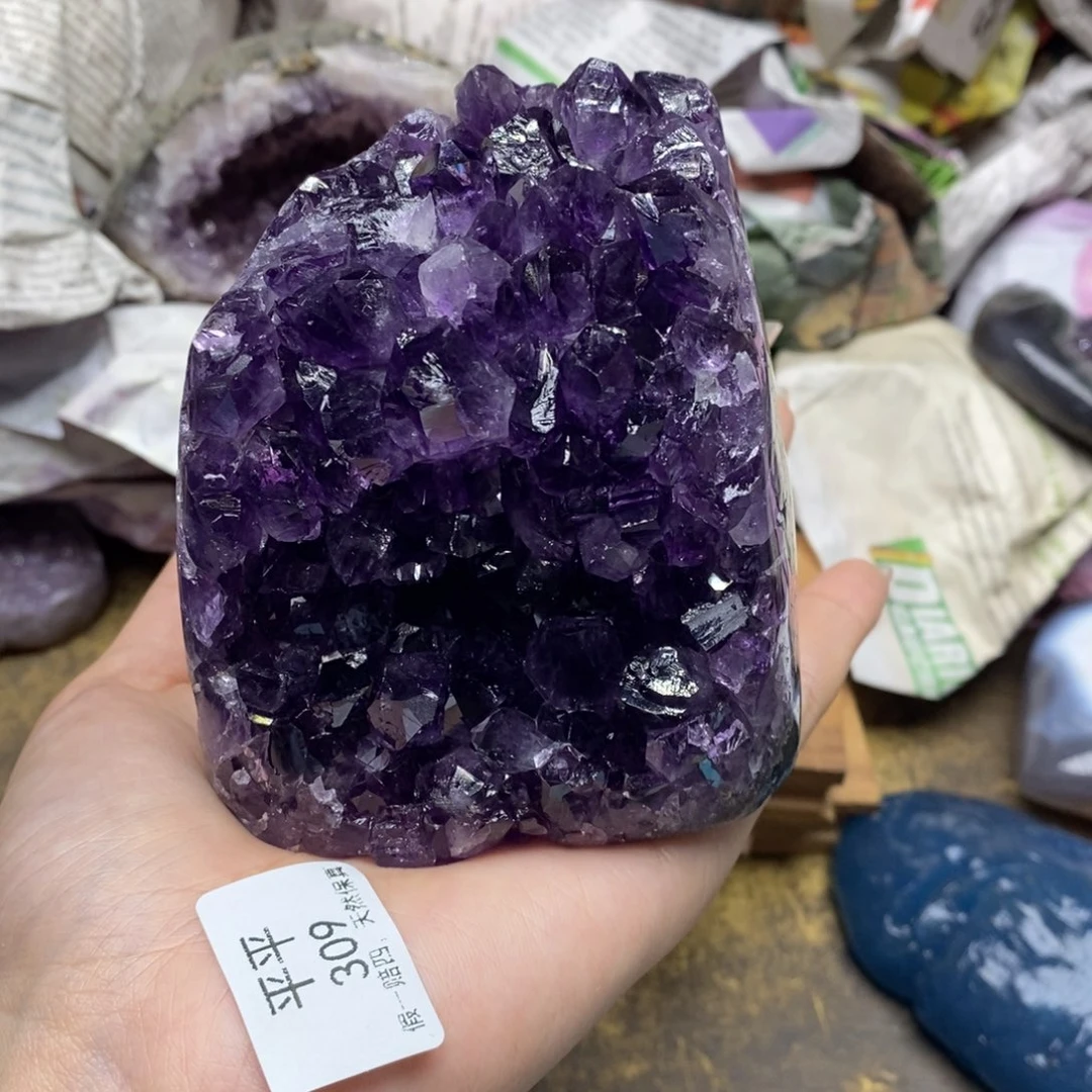 水晶乌拉圭未镶嵌