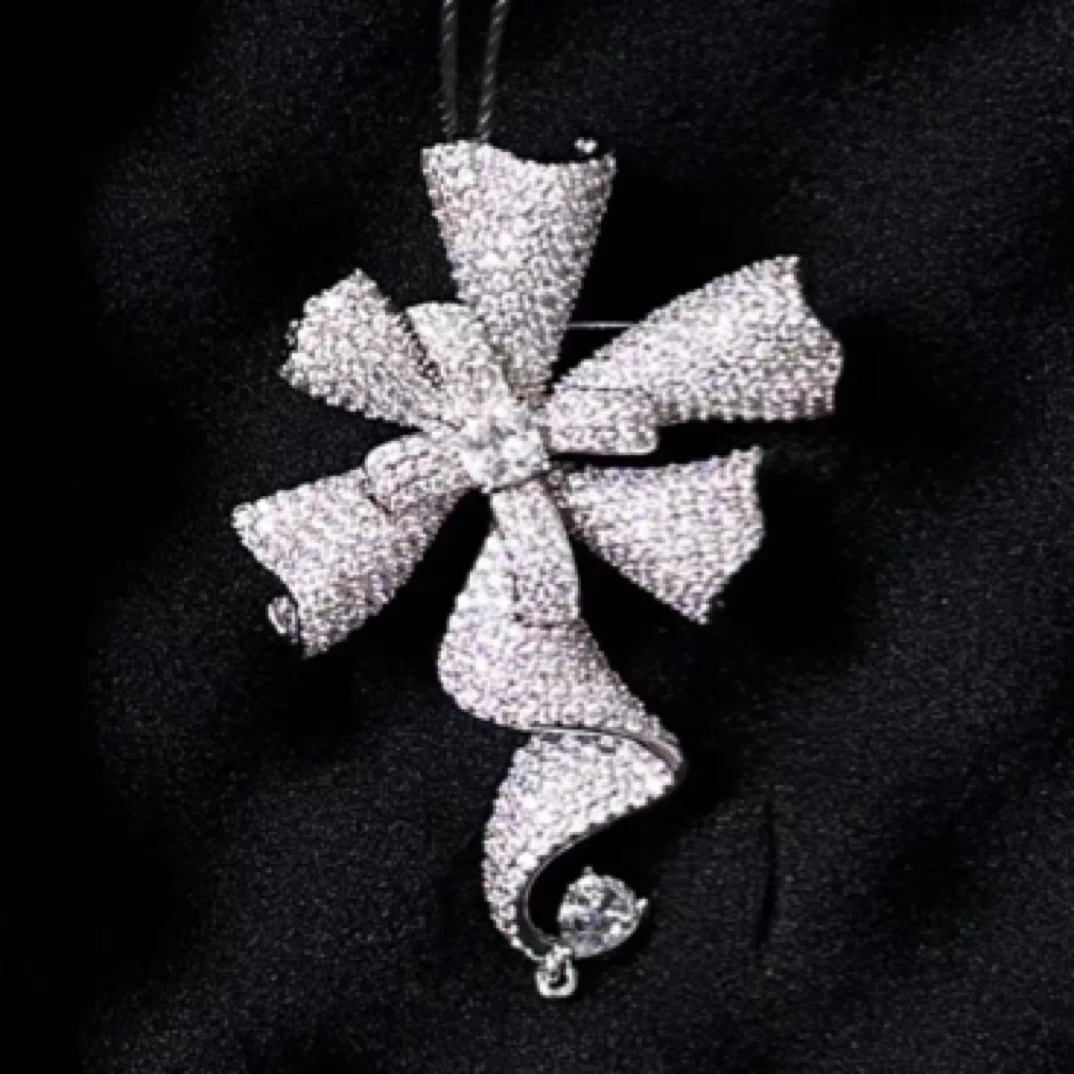 铜合金胸针 阿玛施轻奢时尚胸针5900535