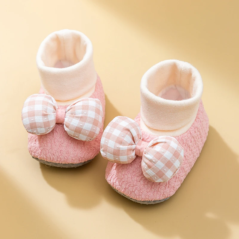婴儿鞋袜子春秋季女宝新生宝宝防护脚0-1岁软底学步3一12月软底鞋