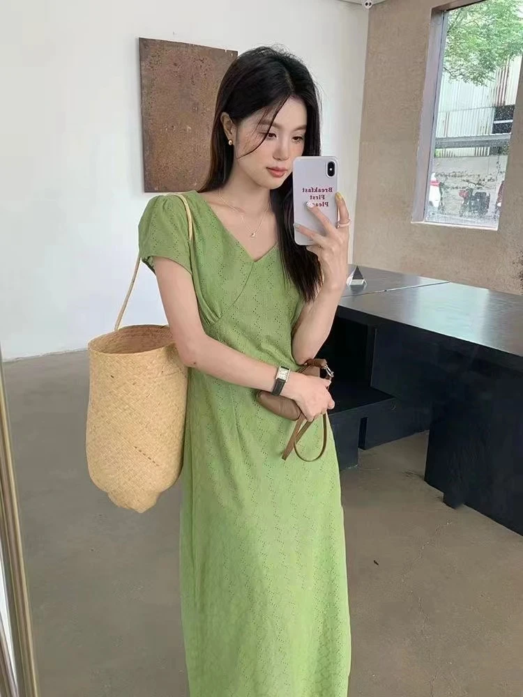 【大眼妹儿】薄款显瘦舒适设计感连衣裙2025夏季新款中长款短袖裙子