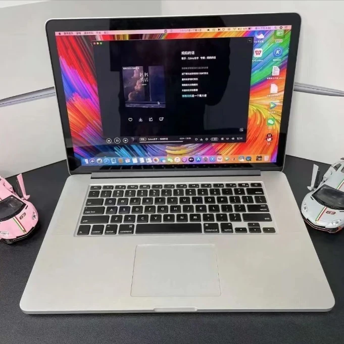 9新 Apple/苹果 视网膜15.4寸酷睿I7处理器16G 512G固态硬盘2G