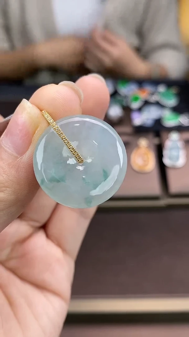 【闪购商品】翡翠吊坠(不含链)18K金镶嵌翡翠平安扣