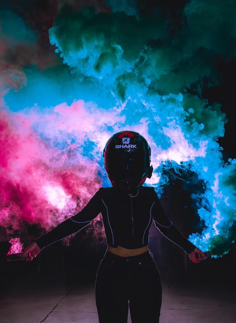 手拉烟摩旅求救信号机车拍照神器摩托车婚庆氛围道具烟雾消防演习