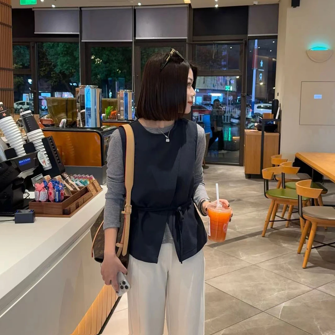 玳妮【不规则两件套】秋季系带交叉不规则马甲+软糯长袖T恤两件套装