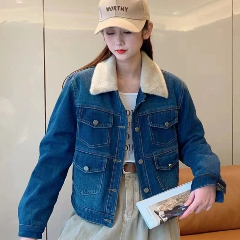 【萍萍推荐】冬季 重工毛毛翻领加厚短款牛仔上衣 金属扣加厚短外