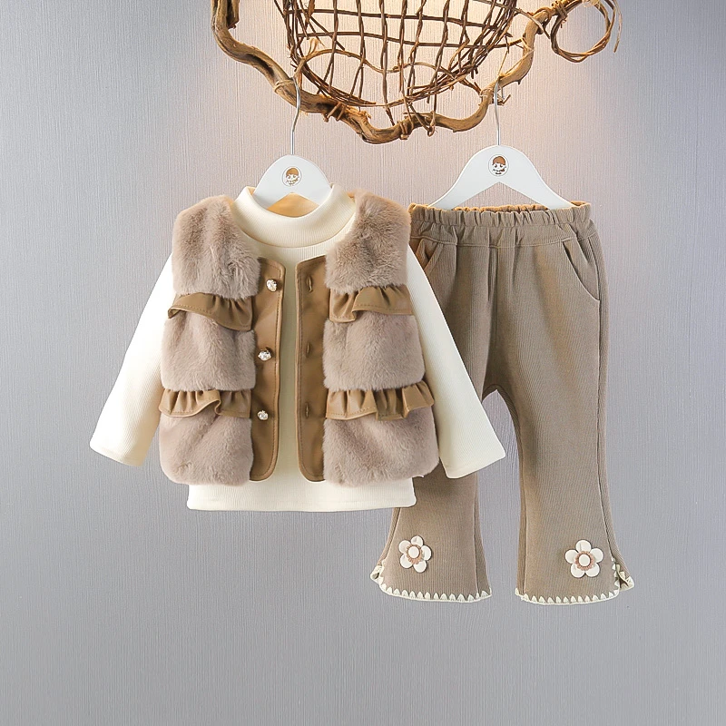 女童冬装套装2024新款时髦洋气马甲三件套女宝宝冬季加绒加厚童装
