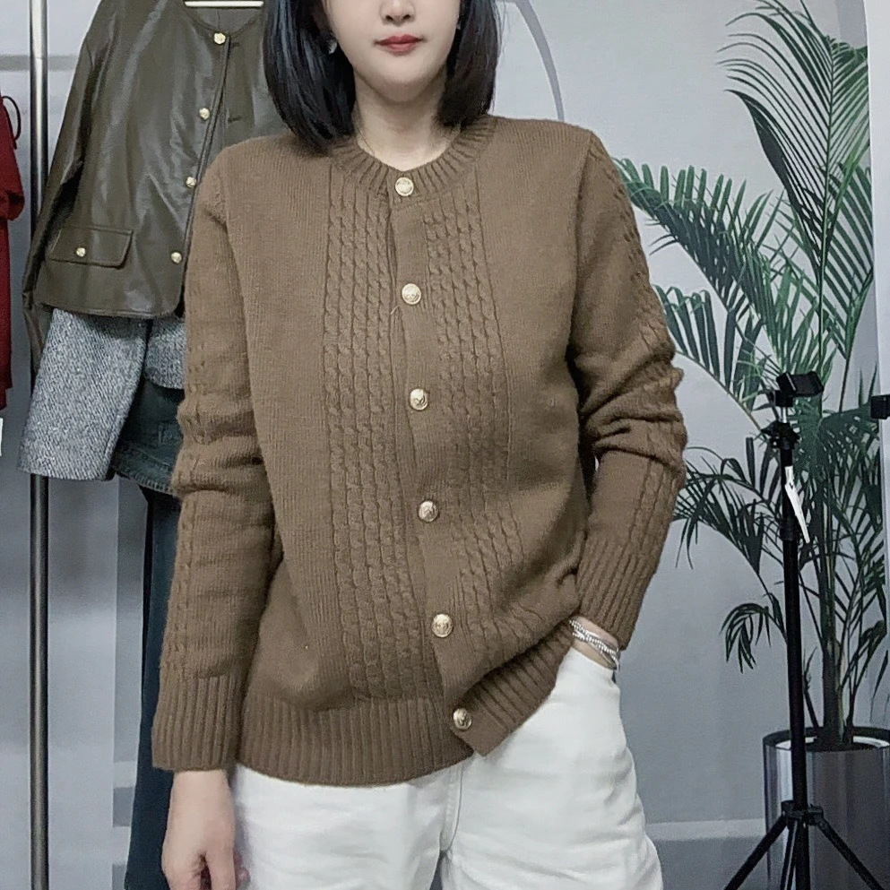 【心依阁铭品】2033美丽诺加厚开衫毛衣