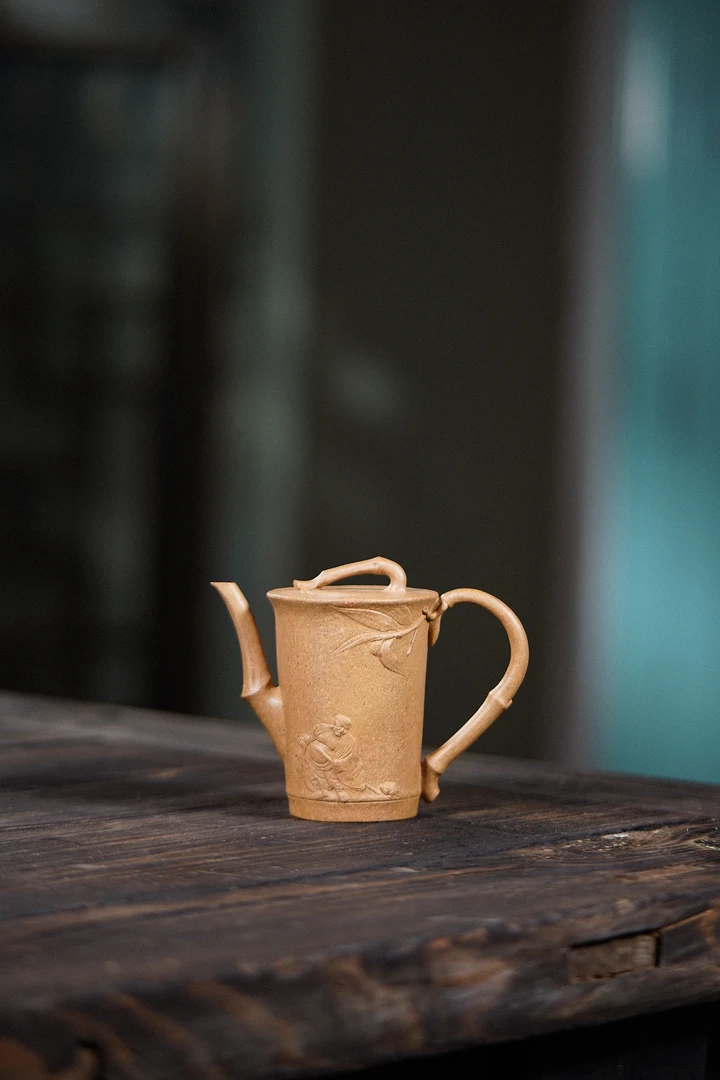 刘海戏金蟾壶 作者 谢门半斗米  黄龙山原矿手工茶具紫砂泡茶壶