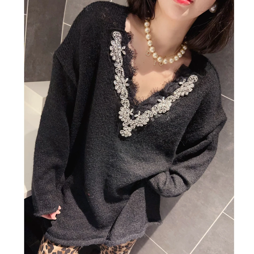 十三行法式重工镶钻V领针织衫纯白色软糯遮肚套头毛衣女装