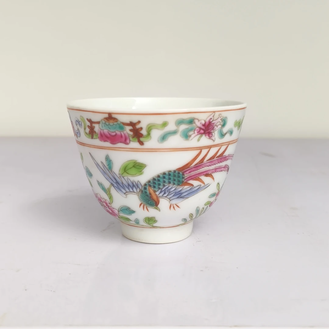 0529清同治粉彩描金凤戏牡丹纹杯